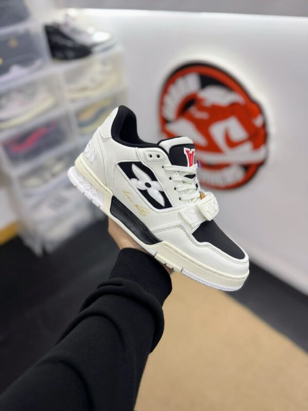 LOUIS VUITTON TRAINER SNEAKER