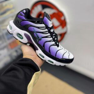NIKE AIR MAX TN PLUS
