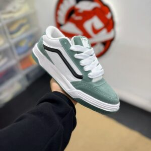VANS HYLANE