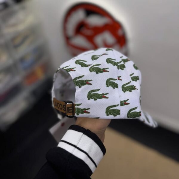 Gorra Lacoste Alligator Print Blanca - Image 2
