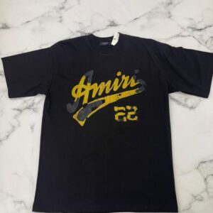 REMERA AMIRI SCRIPT 22 BLACK TEE