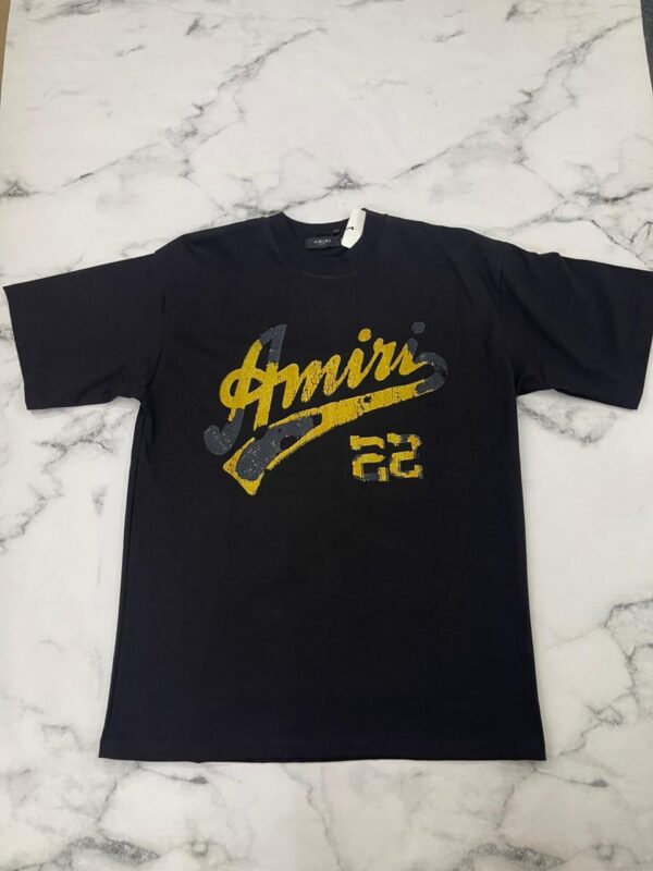 REMERA AMIRI SCRIPT 22 BLACK TEE