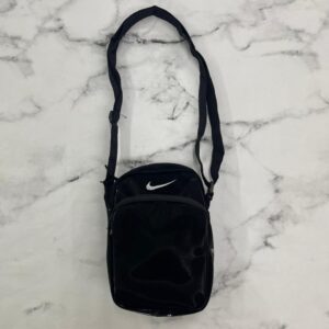 MORRAL NIKE SWOOSH PATTERN BLACK