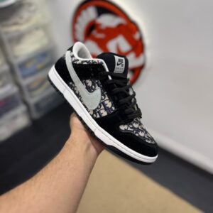 NIKE DUNK LOW X DIOR